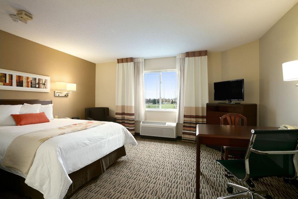 Mainstay Suites Detroit Фармингтон-Хиллз Экстерьер фото