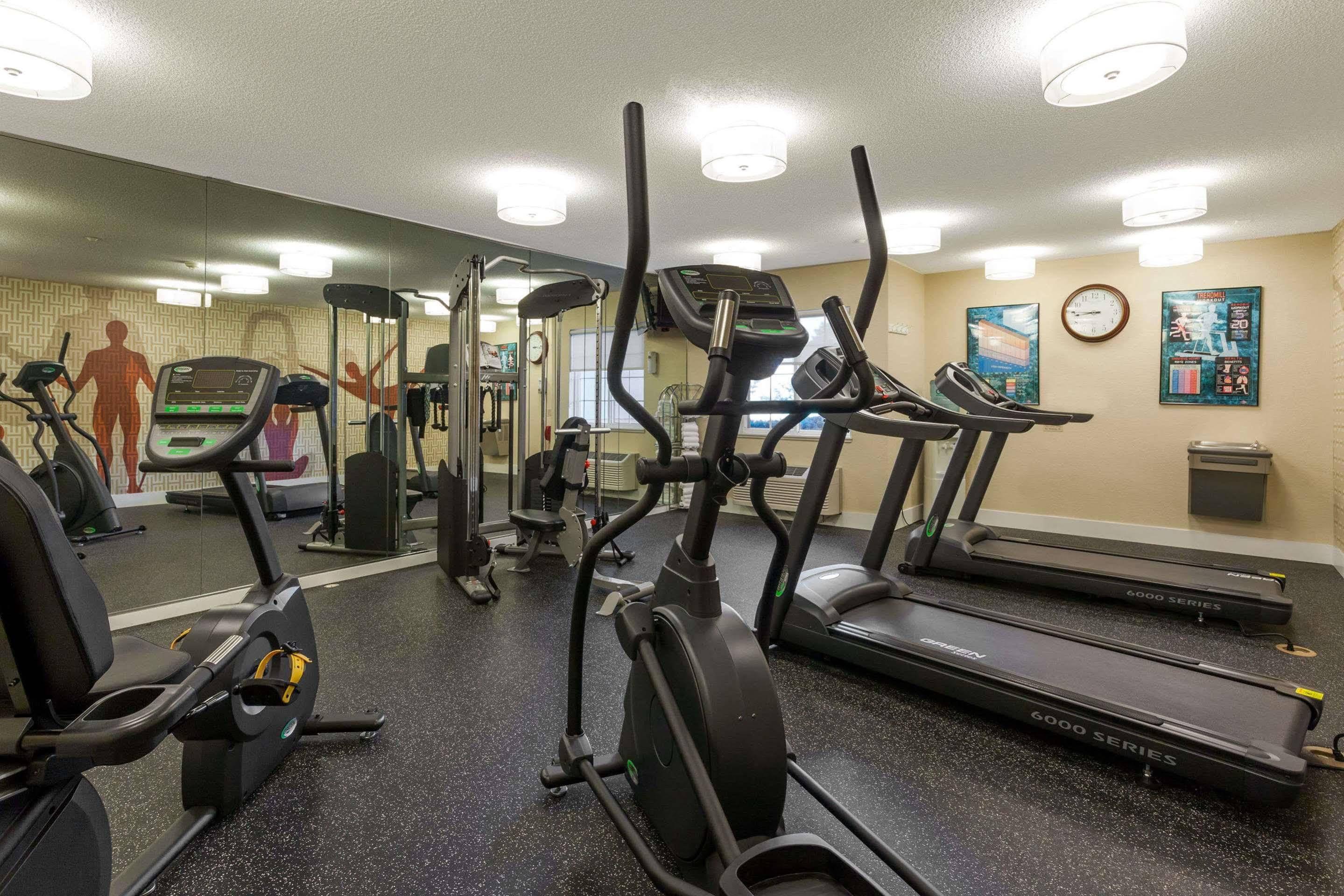 Mainstay Suites Detroit Фармингтон-Хиллз Экстерьер фото